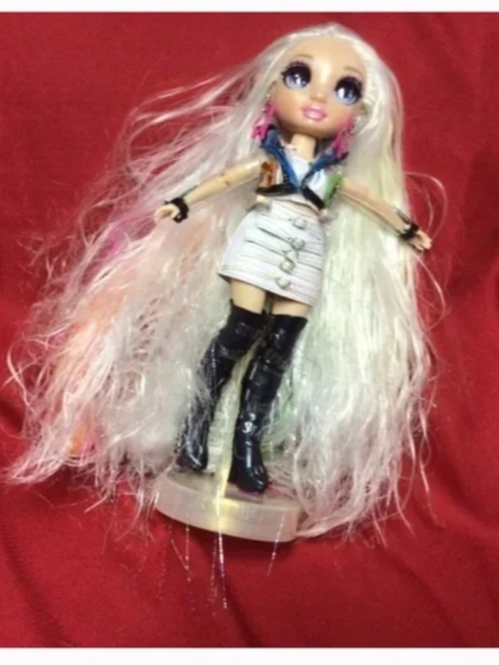 Rainbow High doll, Amaya